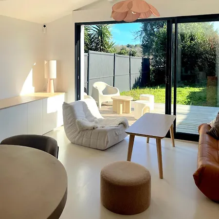 Architect's Duplex With Garden شقة *